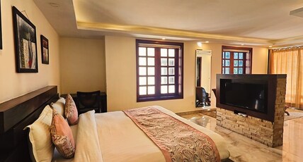 La Niwasa By Vatsam Hotels & Resorts(In House parking) Room Type - Junior Suite