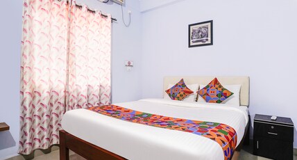FabHotel Shadowline Room Type - Deluxe Room