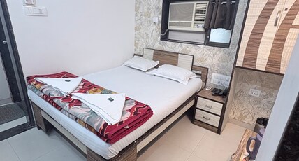 Hotel Broadway Colaba Room Type - SINGLE BED ROOM