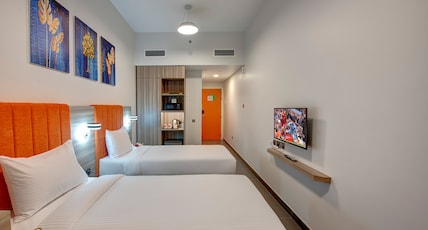 Wescott Hotel Bur Dubai Room Type - Superior Waterfront Twin Wescott Hotel Bur Dubai Room Type - Superior Waterfront Twin