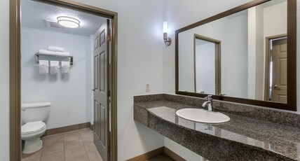 Best Western Plus Gallup Inn & Suites Room Type - Suite-2 Queen Beds, Non-Smoking, Separate Bedroom, Full Kitchen, Sofabed, Full Breakfast