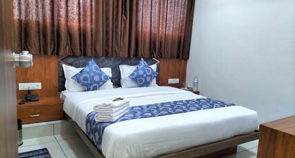 Hotel Divya Palace Room Type - Deluxe Ac
