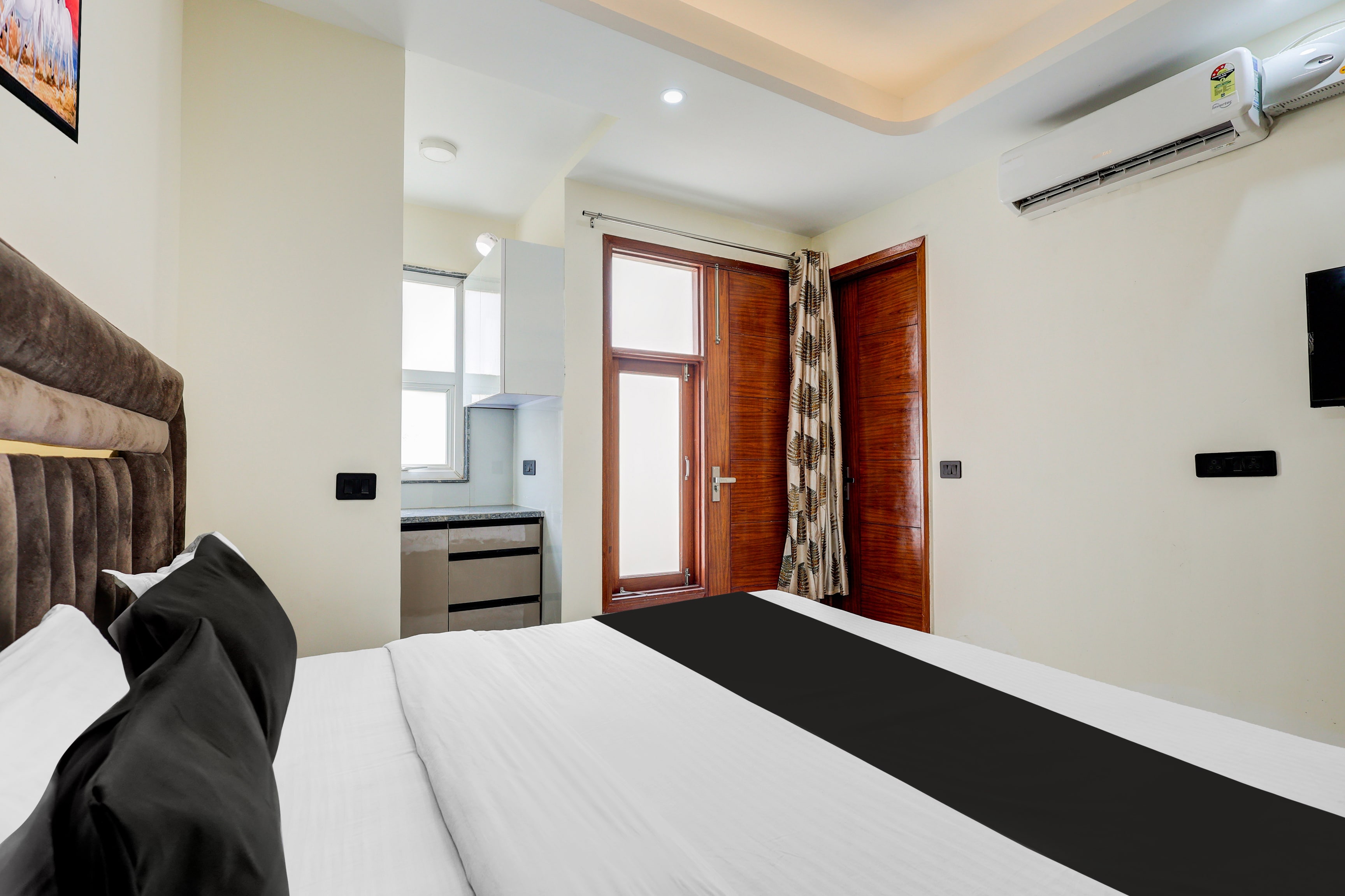 Hotel O Westend inn - Tap to explore photos