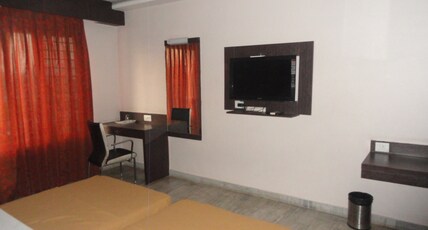 Grande Idhanta Room Type - Deluxe AC Room