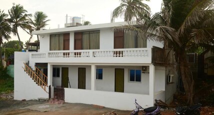 Pravin Beach House Room Type - Deluxe Room