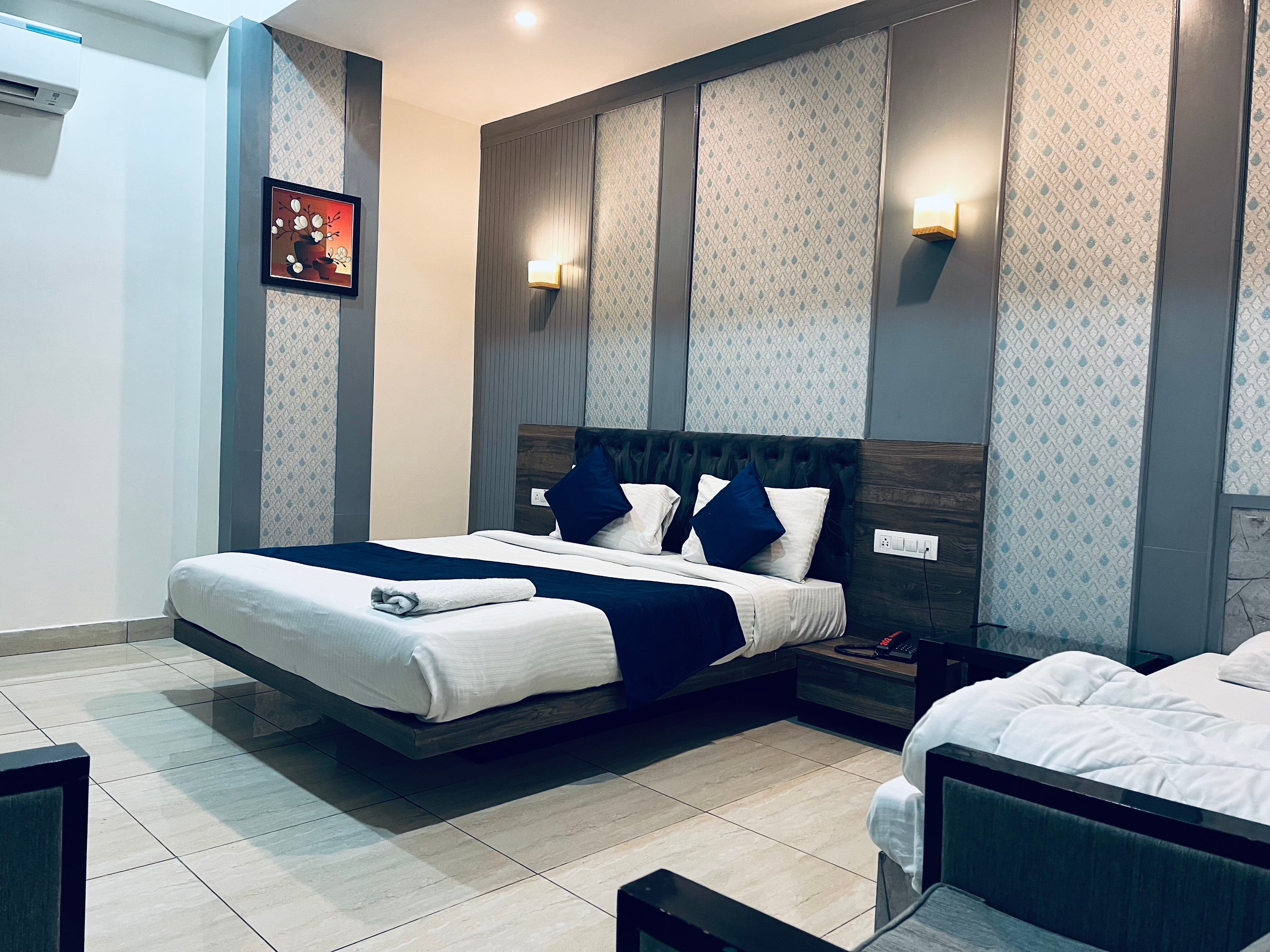 Hotel Travaasa - Ajmer Road Jaipur - Tap to explore photos