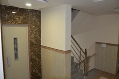 HOTEL SHREE KESHAV