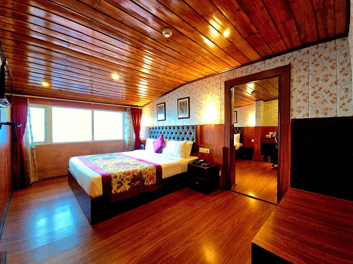 Mount Thistle Boutique Hotel, Darjeeling - Tap to explore photos