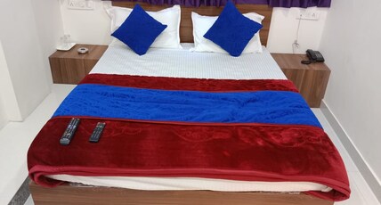 Hotel Radhe Krishna Room Type - Deluxe Room