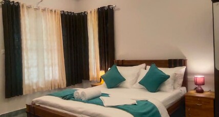 HILLS VIBE THEKKADY Room Type - mountain view room
