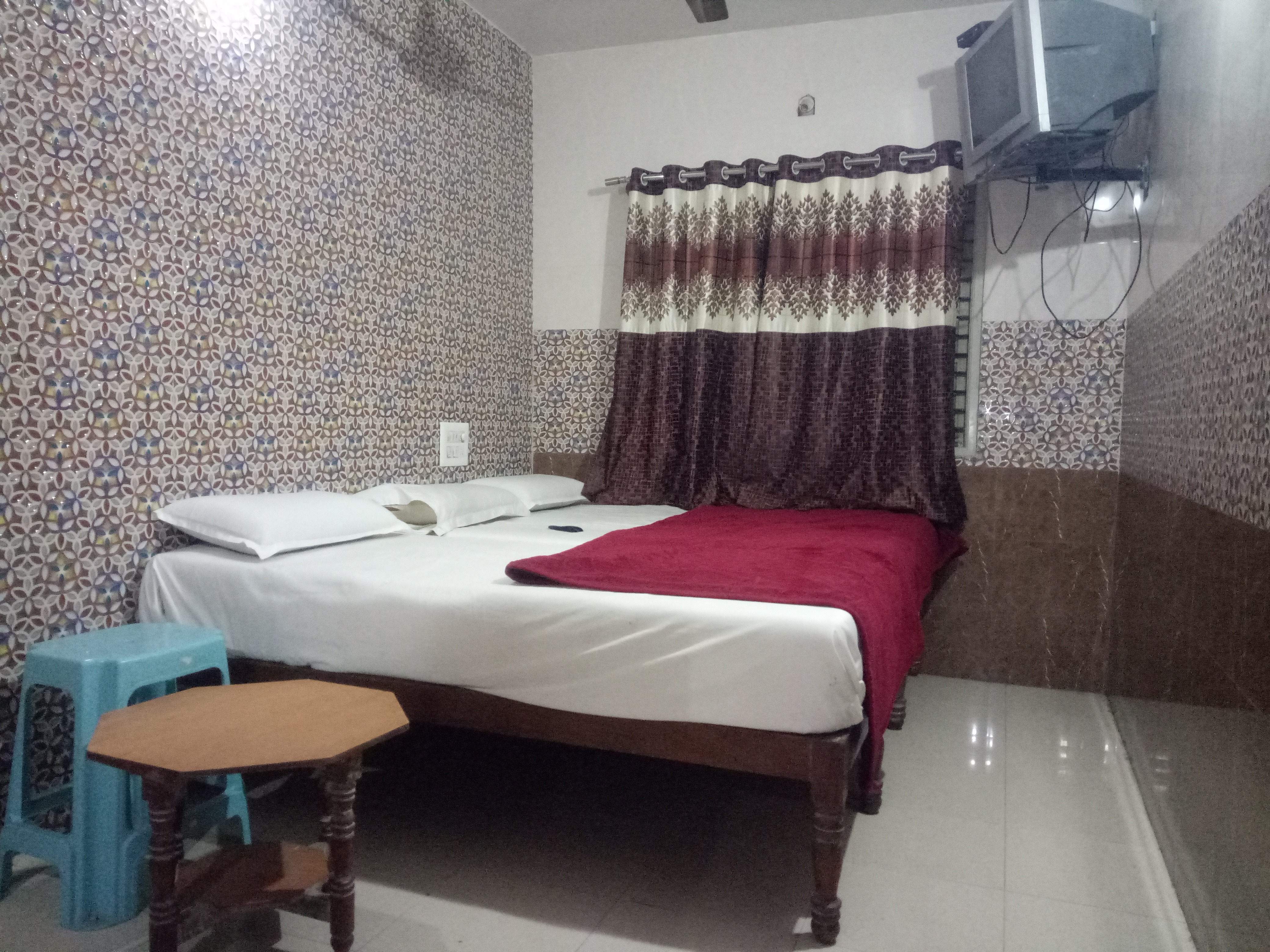 Bhagyalakshmi Delux lodge - Tap to explore photos