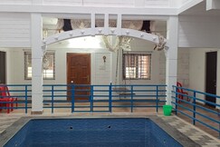 G Grand Palace courtallam