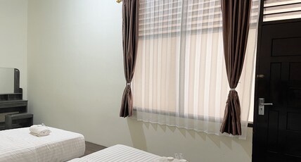 Hotel O Mantari Guesthouse Room Type - Indonesia Suite Family