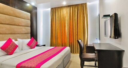 Hotel Benz International, Karol Bagh Room Type - Deluxe Room