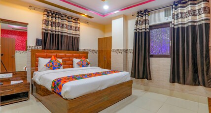 FabHotel Shree Galaxy Room Type - Premium Room