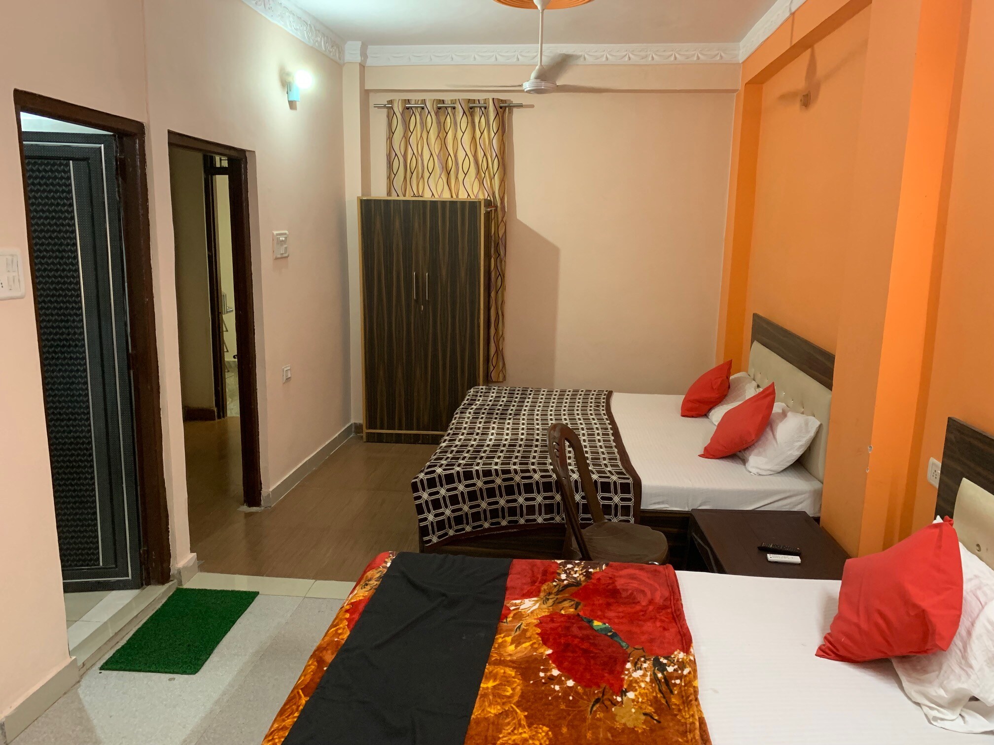 Hotel happy stay - Tap to explore photos