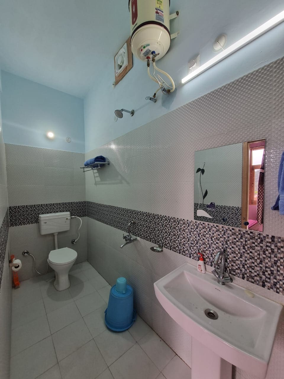 K R Homestay - Tap to explore photos