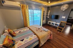 Pinks Homestay With Private Kitchen | 2.5Km From Health City