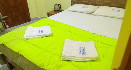 HOTEL SSS PARK Room Type - DOUBLE BED DELUXE