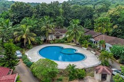 Casa Jyotsana  Villa w  Pool near beach   eateries
