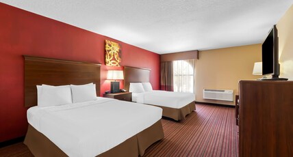 Best Western Plus Fiesta Inn Room Type - 2 Queen Beds, Non-Smoking, High Speed Internet Access, Microwave And Refrigerator, Coffee Maker, Iro