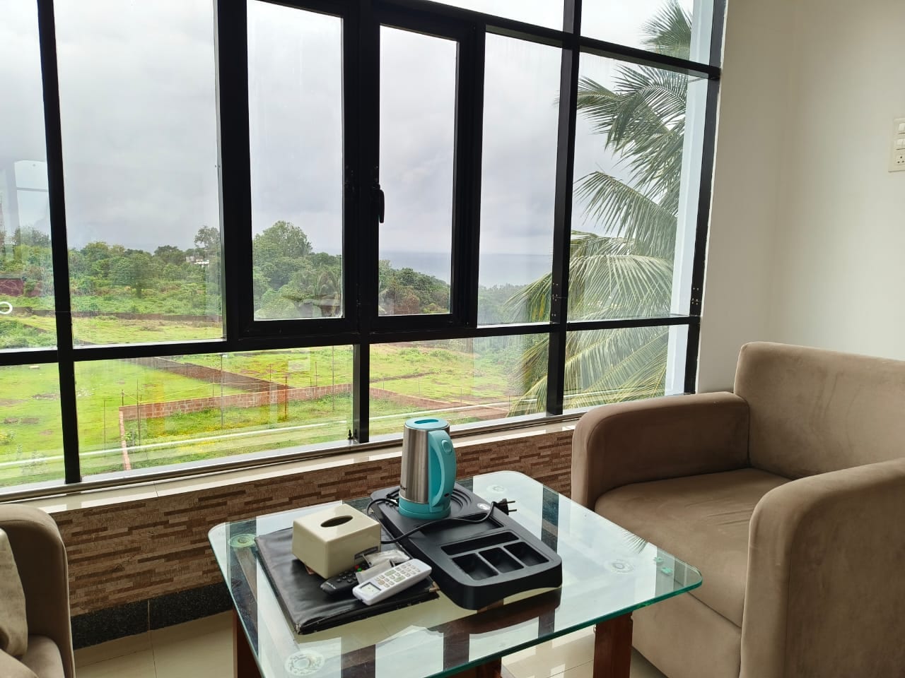 DELUXE KRISHNA SEA VIEW - Tap to explore photos