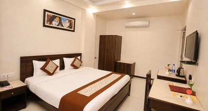 Platinum Royal Excellency Room Type - Deluxe Room Hill View Platinum Royal Excellency Room Type - Deluxe Room Hill View