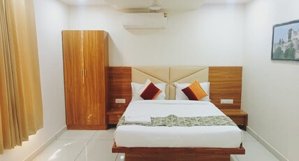 Hotel Ashirwad Room Type - Deluxe room