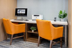Holiday Inn Express & Suites BENSON