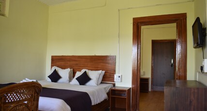 Stay Inn Kausani Room Type - Family Room (Himalaya View)