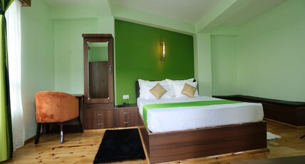 The Eureka Inn N Cafe Room Type - Suite Room With Free Wifi ANd Attached Balcony