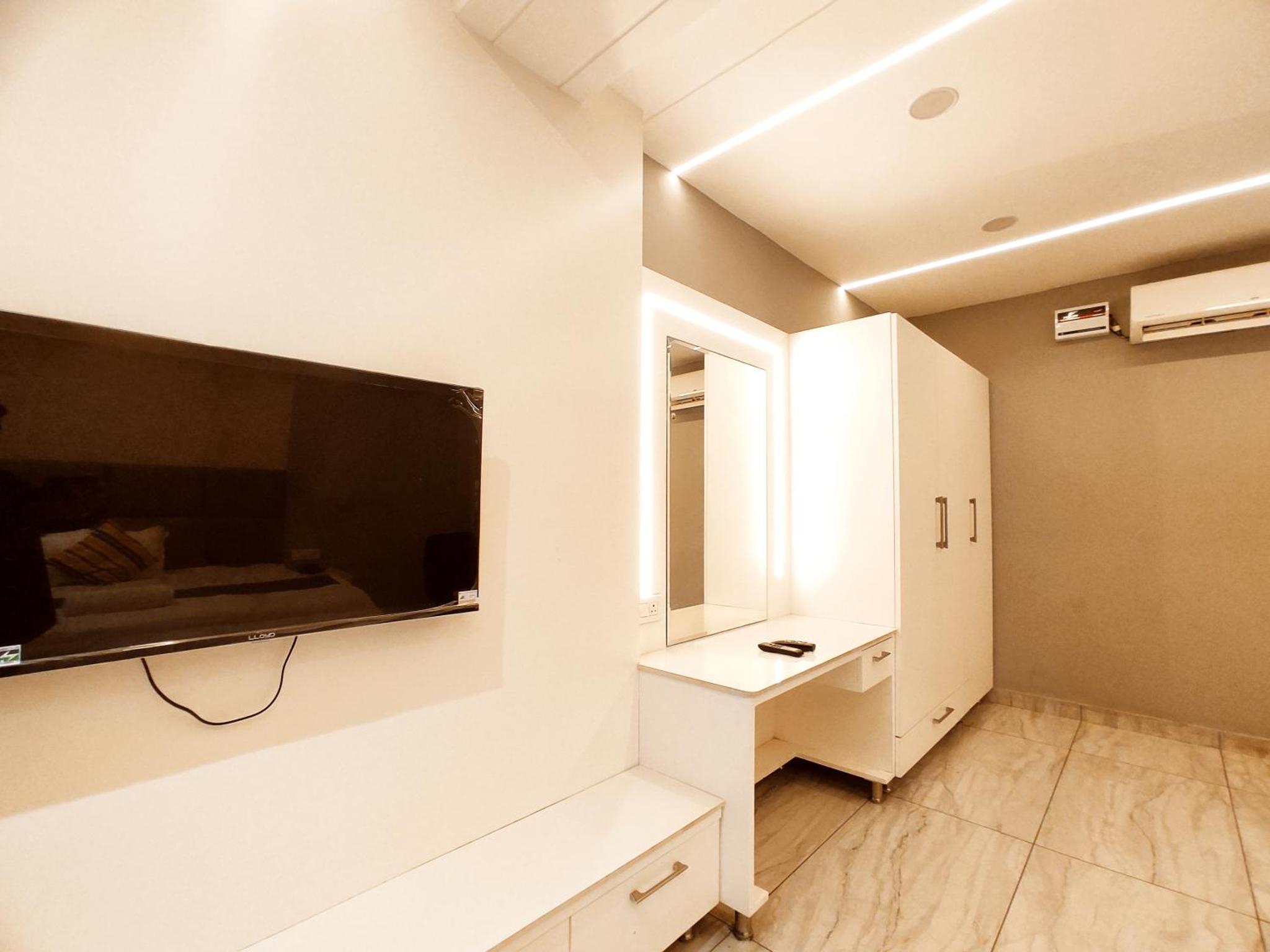HOTEL WHITE ROCK - All Luxury Rooms By SKY Hotels - Tap to explore photos