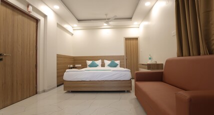 Rohaan Hotel Elite by UPAR Room Type - Standard Room