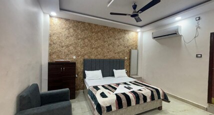 Manjeet Hotel & Restaurant Room Type - Suite Room