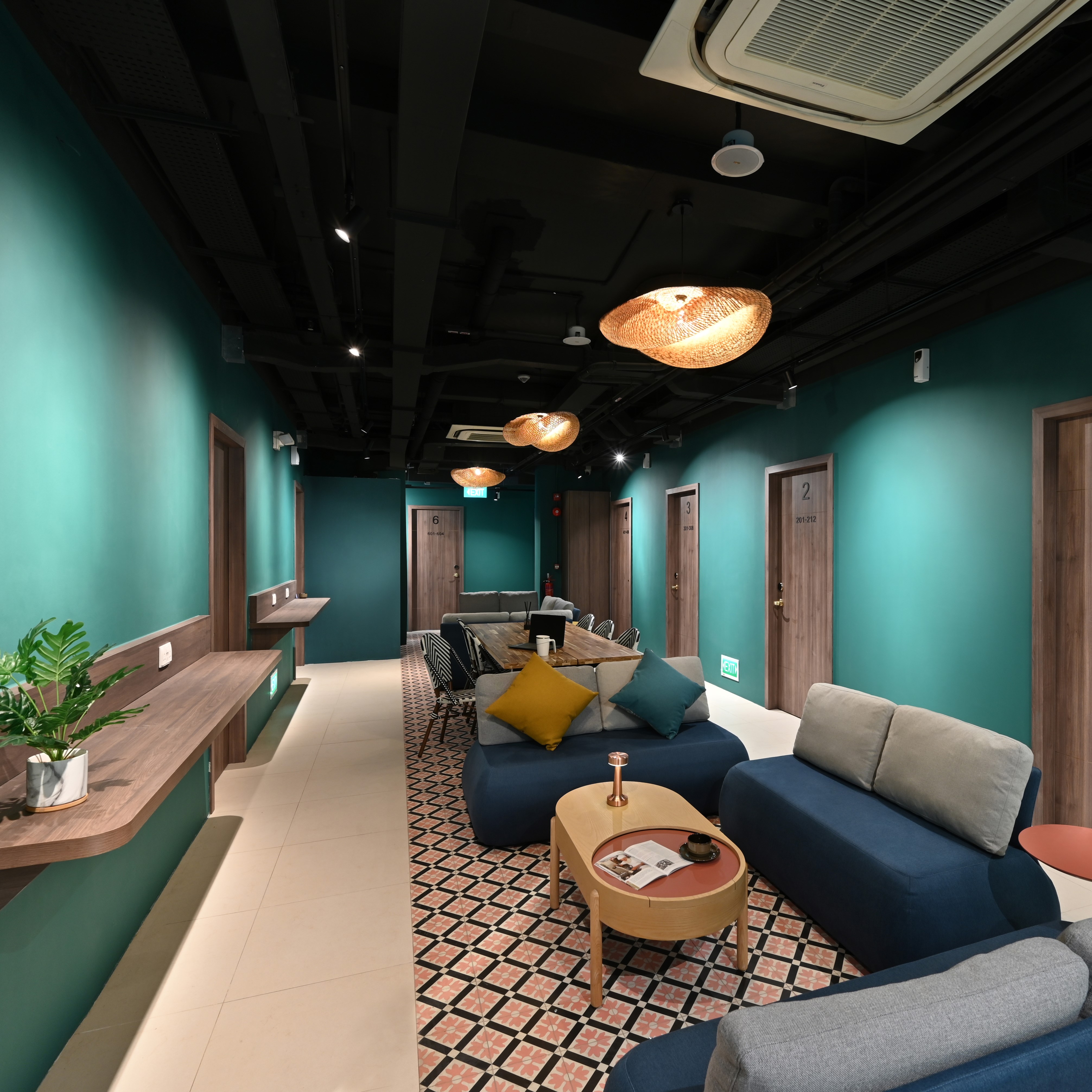 Dream Chaser Boutique Capsule Hotel - Tap to explore photos