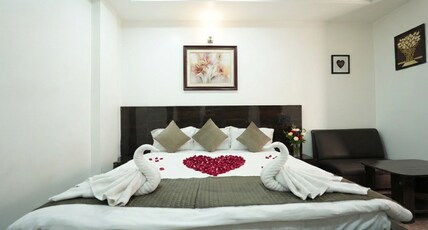 Hotel Ratan International, Raipur Room Type - Super Deluxe Room
