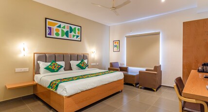 Treebo Global Stay Rajajinagar Room Type - Deluxe Room