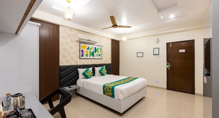 Treebo AR Grand, Gajuwaka Room Type - Deluxe room