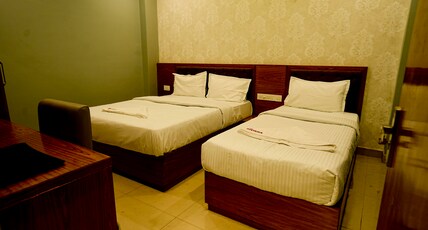 HOTEL RIVIERA Room Type - TRIPPLE BED SUITE ROOM