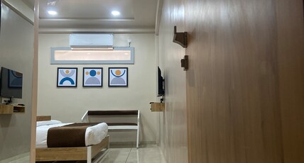 HOTEL VYANKATESH Chandrapur Room Type - Super Deluxe Room