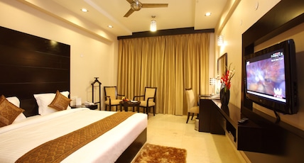 Trevon Inn Gurugram Room Type - Superior King size bed