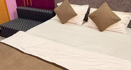 Youth Palace Hotel & Resort Room Type - King Bed Room Youth Palace Hotel & Resort Room Type - King Bed Room