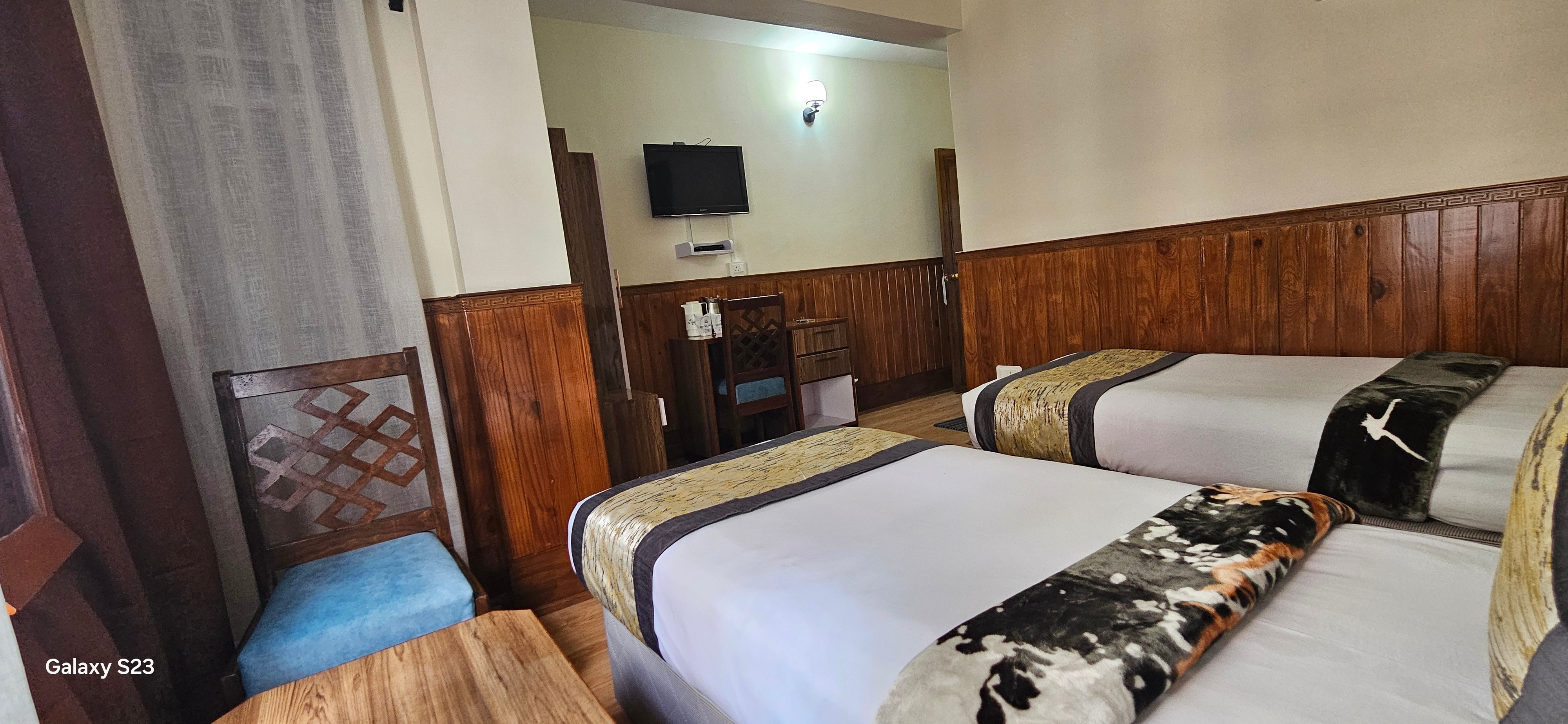 Hotel Tibet - Tap to explore photos