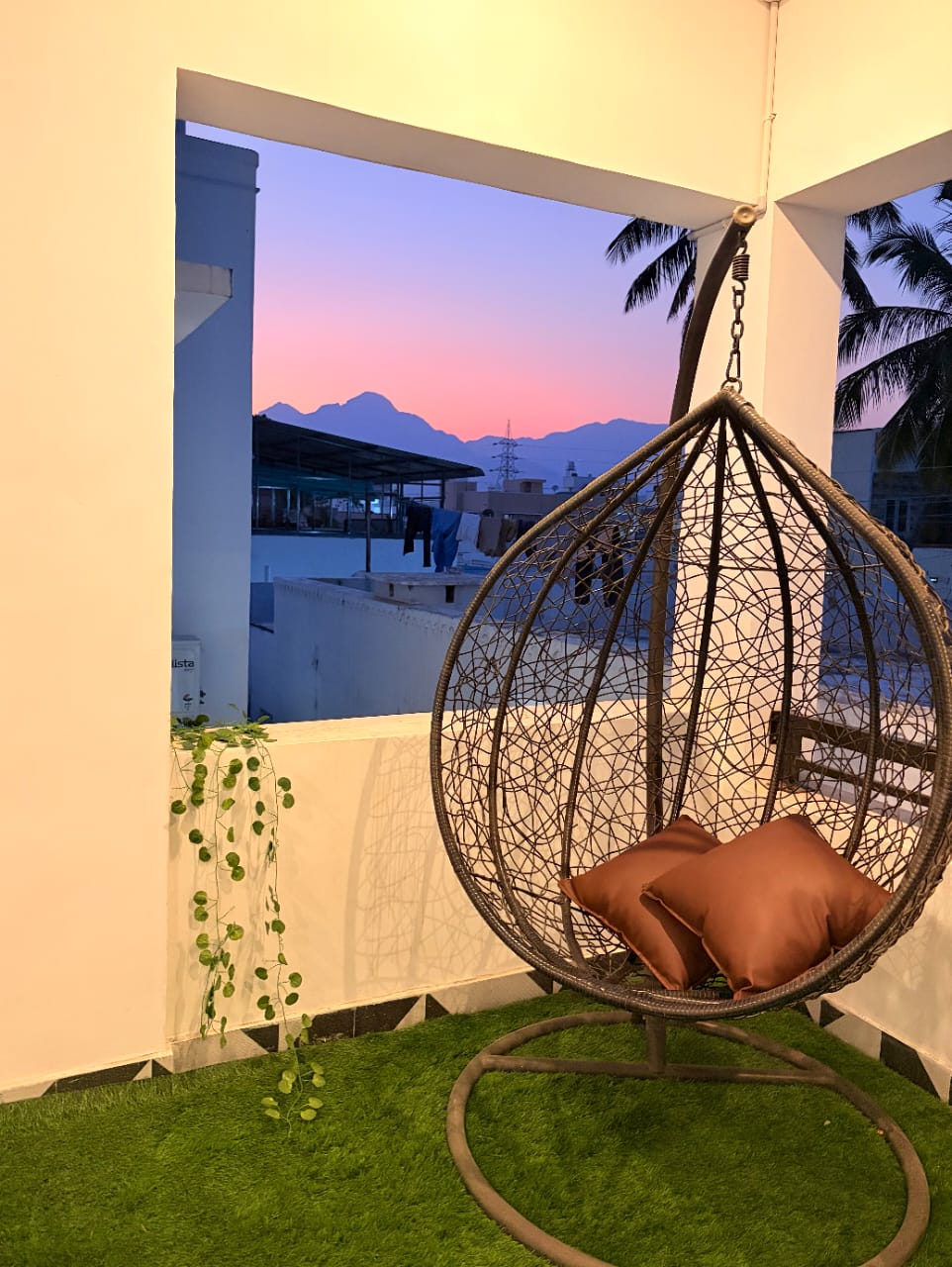 Mahaa's Homestay - Tap to explore photos