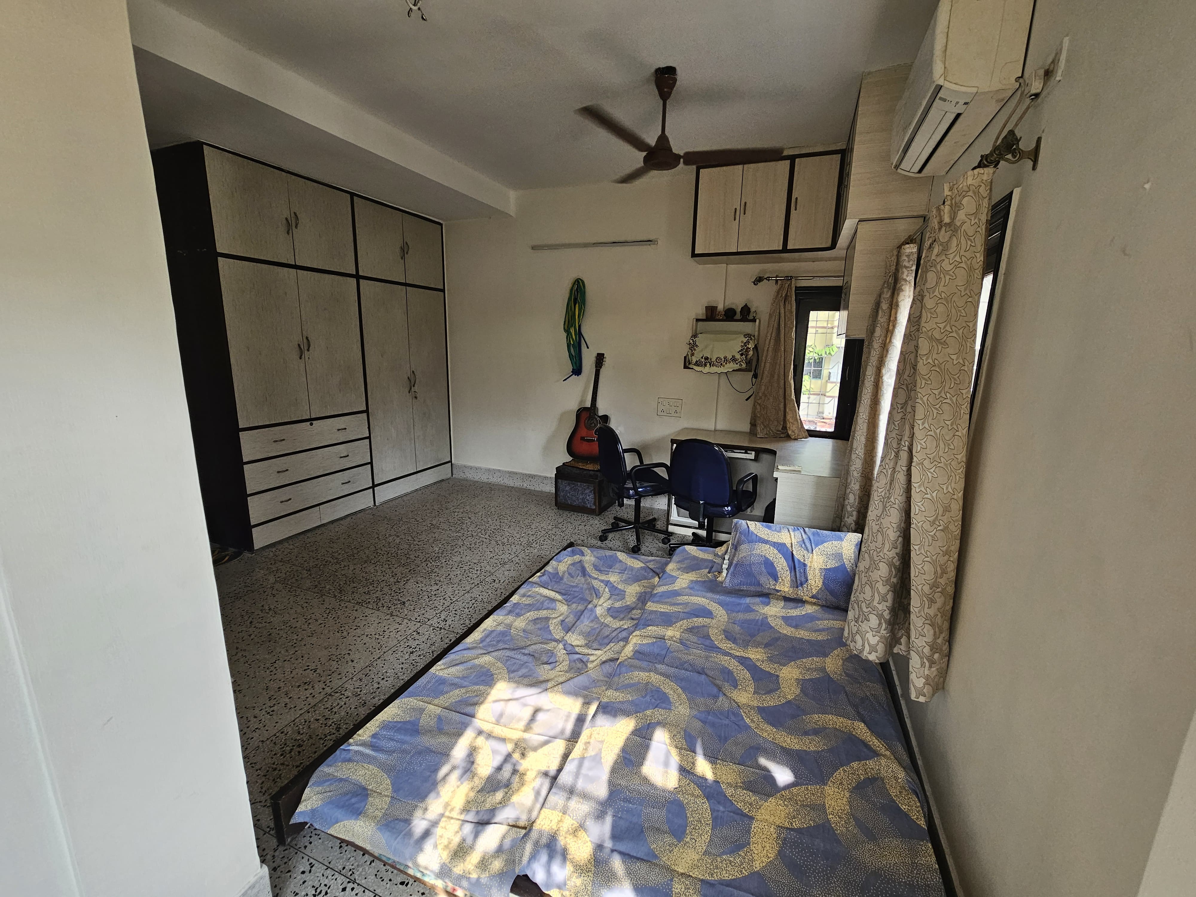 Private and Spacious 1BHK Apartment in Prime Location || Bhawanipore - Tap to explore photos