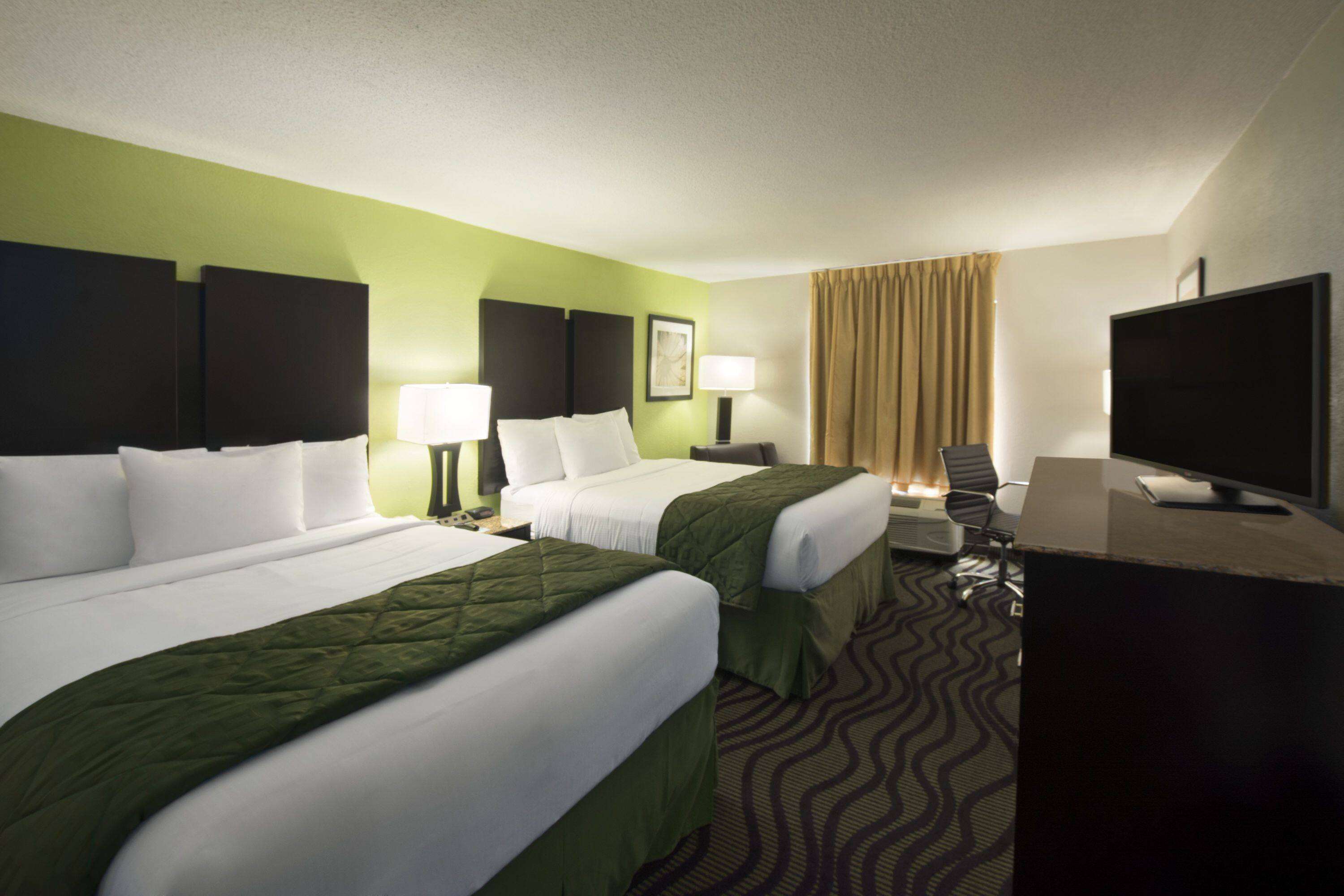 Days Inn by Wyndham Rome Downtown - Tap to explore photos