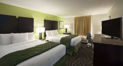 Days Inn by Wyndham Rome Downtown Room Type - 2 Queen Beds, Non-Smoking