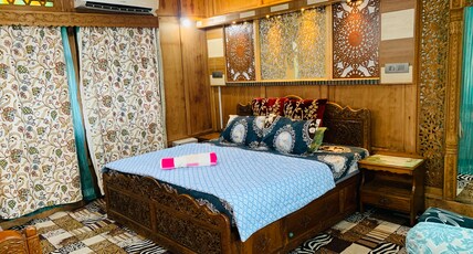 New Lucifer Houseboat Room Type - Deluxe New Lucifer Houseboat Room Type - Deluxe