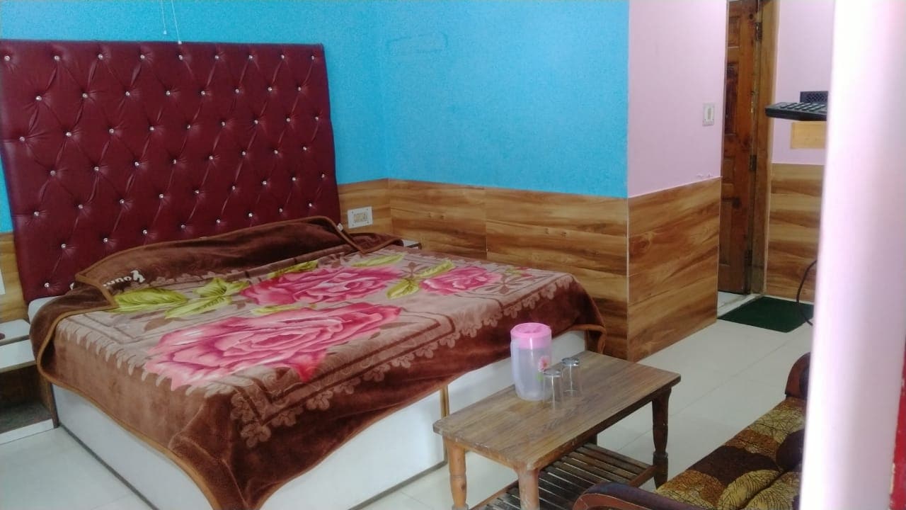 HOTEL SUKIRAN - Tap to explore photos