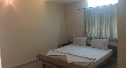 Hotel Srinivasa Residency - Boarding & Lodging Room Type - Super Deluxe Double AC Room